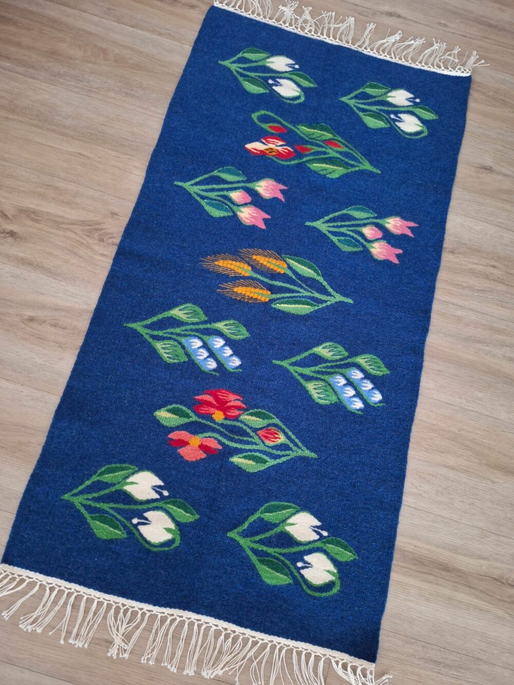 Alfombras de Moldavia Azul floral